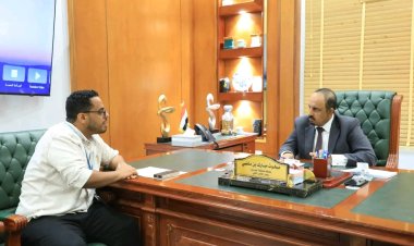 اجتماع بين محافظ حضرموت ومنسق الـUNDP لمتابعة مشاريع التنمية واقتراب إنجاز مركز صادرات الأسماك بالمكلا