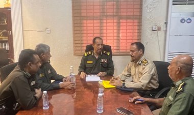 اللواء العامري يطلع على سير أداء فروع المصالح الأمنية والخدمية بشرطة ساحل حضرموت