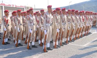 وزير الدفاع يقوم بزيارة تفقدية إلى الكلية الحربية