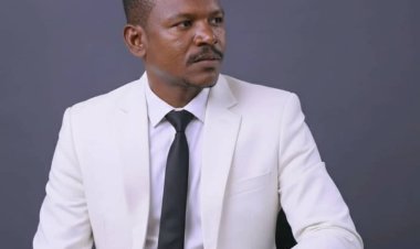 مدير إدارة الإعلام والثقافة بالهيئة التنفيذية للمجلس الانتقالي الجنوبي بلحج يهنئ الأستاذ محمد عبد الحافظ بمناسبة تفوق نجله