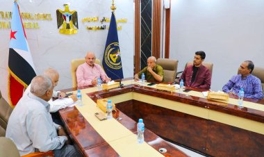 فريق التوجيه والرقابة الرئاسي يعقد لقاءً مع قيادة اللجان المجتمعية في العاصمة عدن