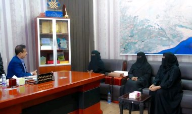 محافظ شبوة يؤكد على دور المرأة ومشاركتها الفاعلة في عملية التنمية