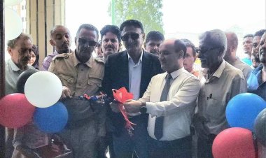 مدراً عموم دار سعد والشباب والرياضة يفتتحان مبنى إدارة نادي النصر  بعد إعادة تأهيله