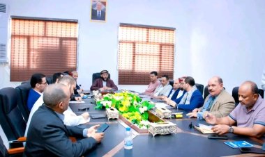 وزير الأوقاف والإرشاد يترأس اجتماعاً للجنة الحج العليا