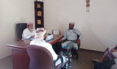 مدير عام مكتب الأوقاف والإرشاد بأبين يلتقي المدرسين بإصلاحية السجن المركزي بعد عودتهم من أداء العمرة