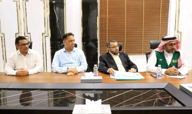 محافظ حضرموت يناقش مع مركز الملك سلمان للإغاثة إطلاق مشروعين صحيين حيويين في المحافظة