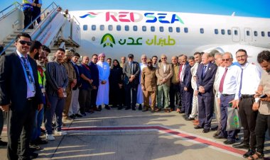 قيادة وزارة النقل وهيئة الطيران المدني تدشن اولى رحلات شركة طيران عدن