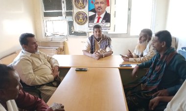 رئيس تنفيذية انتقالي زنجبار يناقش مع المستشارين عليان وأبو الشباب الوضعين الأمني والخدمي