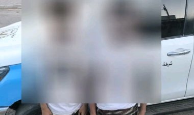 الأمن يلقي القبض على شابين بتهمة ابتزاز فتيات في البريقة