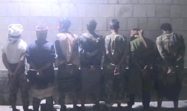 بيان رسمي صادر عن إدارة أمن أبين بعد القبض على قائد نقطة مع عدد من افراده الذي قاموا بابتزاز سائق مصري على الخط الدولي