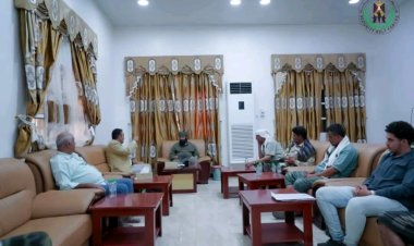 العميد الوالي يلتقي عدداً من قيادات السلطة المحلية بمحافظة أبين