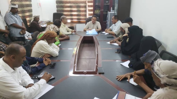 الحالمي وفريق التوجيه والرقابة الرئاسي   يعقدان لقاءاً مشتركاً لقيادتي الانتقالي والسلطة المحلية في مديرية تبن