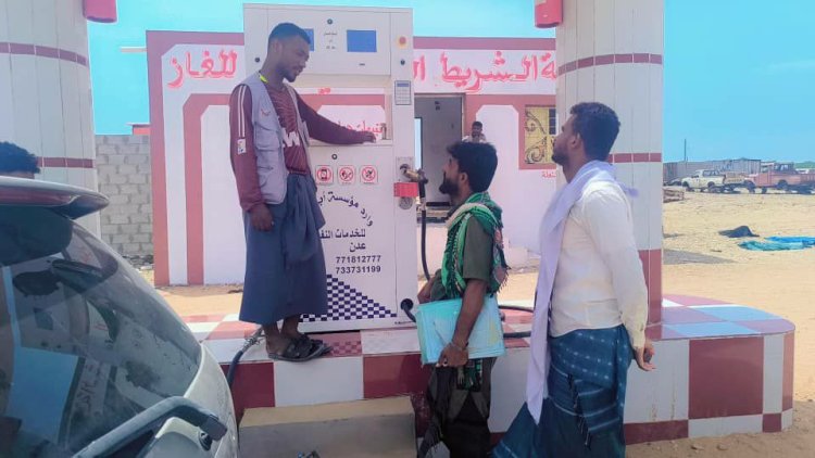 انتقالي أحور يواصل حملاته الميدانية لمراقبة أسعار السلع الأساسية والغاز والأفران