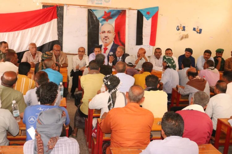 فريق التوجيه والرقابة الرئاسي يعقد لقاءً مشتركاً بالهيئة التنفيذية والسلطة المحلية في مديرية حالمين