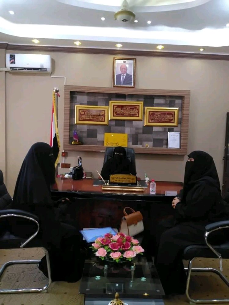 المهرة.. الاتفاق على تنفيذ حملة توعية شاملة ضد الابتزاز الإلكتروني تستهدف جميع مديريات المحافظة