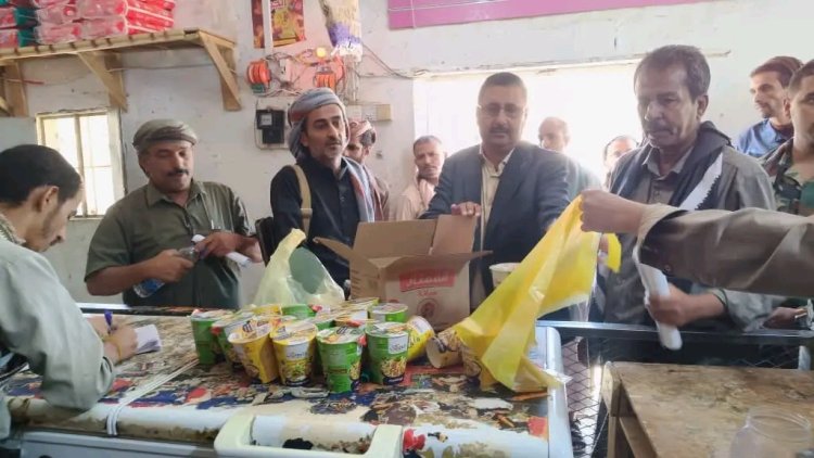 الكويلي وبن فريد ينفذان حملة ميدانية رقابية على أسواق مدينة الصعيد