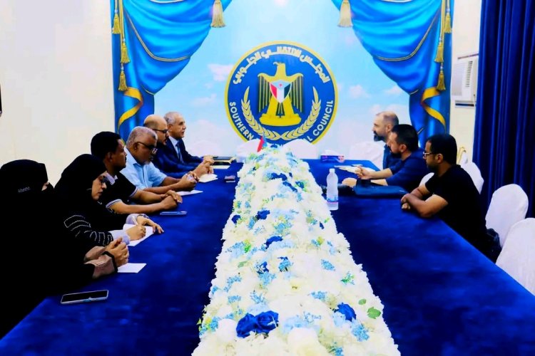 فريق التوجيه والرقابة الرئاسي يبحث مع وفد المعهد الأوروبي للسلام مستجدات الأوضاع في حضرموت