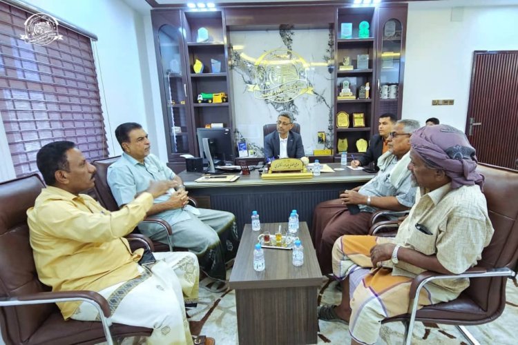 لقاء مشترك بين صندوق النظافة ومدير عام مديرية القطن لمناقشة آلية معالجة مكب القمامة بالمديرية