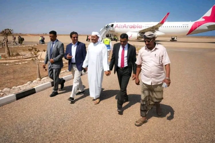 المحافظ الثقلي يصل سقطرى بعد زيارة عمل خارجية