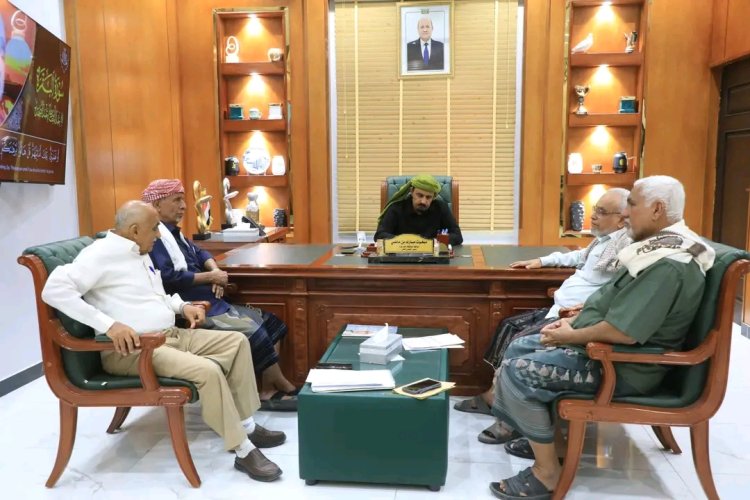 محافظ حضرموت يناقش مع الكتلة النيابية أوضاع المحافظة ومتطلبات تحسين الخدمات العامة