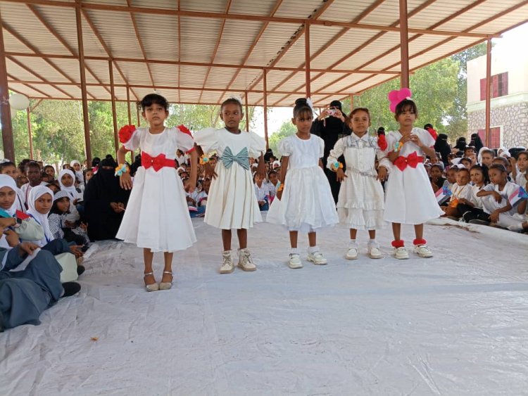 مدرسة "الميثاق" للبنات بمدينة الكود بأبين تحتفي بالذكرى 62 لـثورة الـ 14 من أكتوبر المجيدة