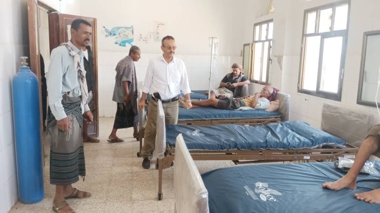 مدير مستشفى الوضيع يرسم لوحة جديدة على المستشفى ويحدث نقلة نوعية في الخدمات