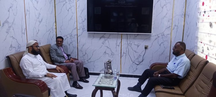 مدير عام تريم يناقش مع مدير أوقاف الوادي والصحراء سبل تطوير العمل الوقفي والإرشادي بالمديرية