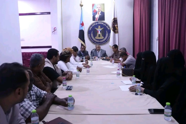 فريق التوجيه والرقابة الرئاسي يلتقي أعضاء الجمعية الوطنية ومجلس المستشارين بمديرية الغيضة