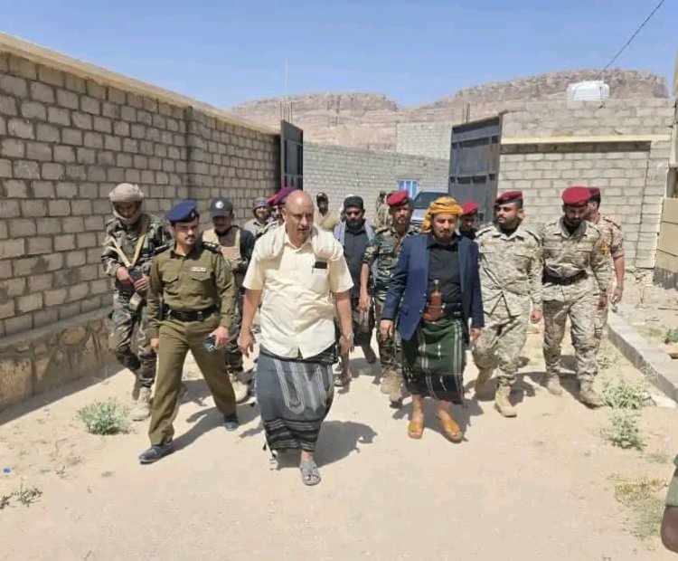 محافظ حضرموت يصل إلى مديرية عمد ويعقد لقاء بقيادة السلطة المحلية بالمديرية