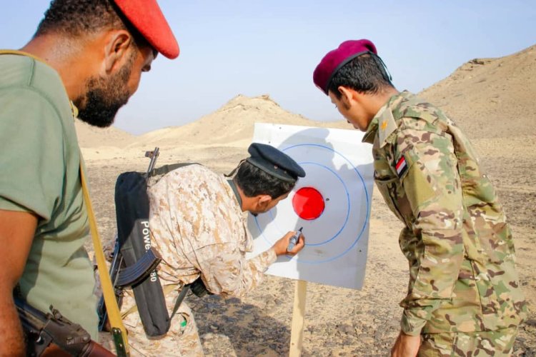 لواء الأحقاف يختتم مشروع الرماية القتالية بالذخيرة الحيّة بمختلف الأسلحة الخفيفة والثقيلة والمتوسطة