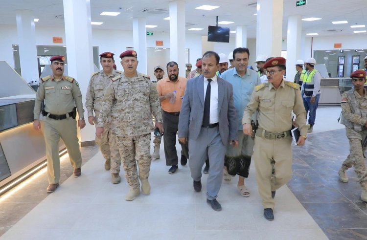 الوكيل العامري يتفقد عددًا من المشاريع التنموية بمديرية القطن ويشيد بمستوى الإنجاز فيها