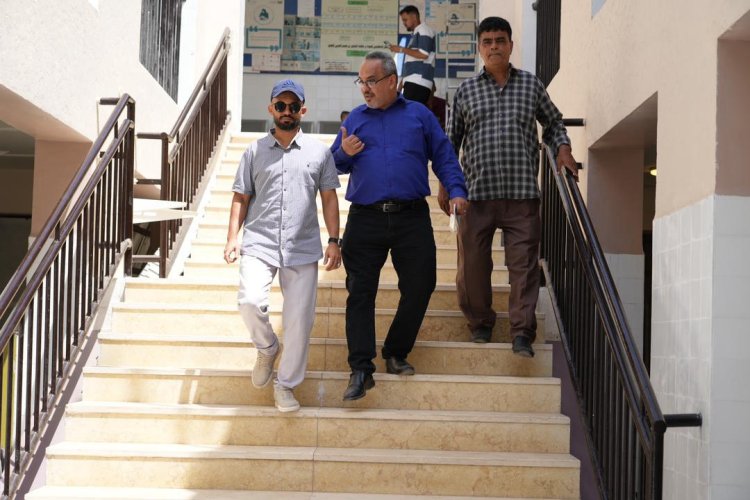 مدير عام صيرة يتفقد مشروع ترميم مجمع القطيع الصحي ويبحث سبل تحسين الخدمات الطبية في المديرية