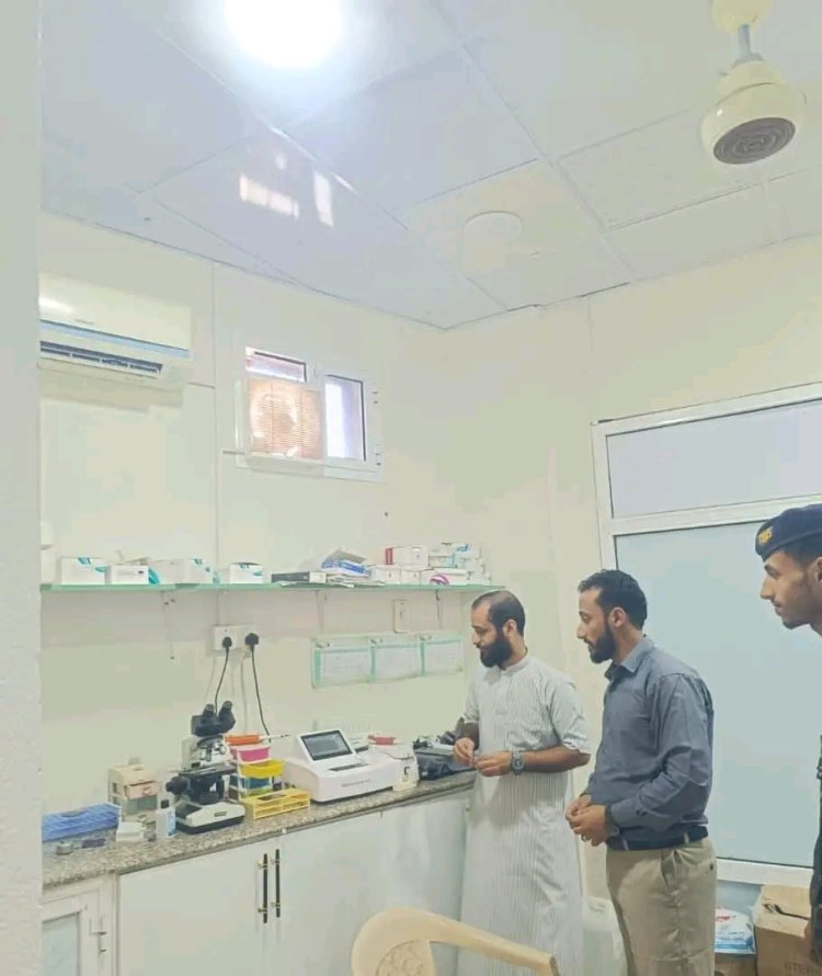 لجنة مراقبة الأسعار بالمهرة تنفذ نزولاً ميدانياً على الصيدليات وتشيد بالتزامها بأسعار الأدوية