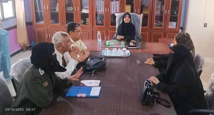 إدارة أمن عدن تطلق حملة توعوية لمكافحة الابتزاز الإلكتروني والمخدرات في مدارس العاصمة