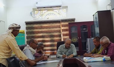 الهيئة الإدارية لمديرية تبن تناقش تحصيل الموارد المالية ومتابعة المشاريع الاستثمارية