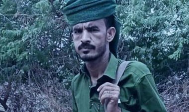 قائد مركز بئر الشيخ وضواحيها يقدم رسالة شكر وعرفان لمدير أمن أبين