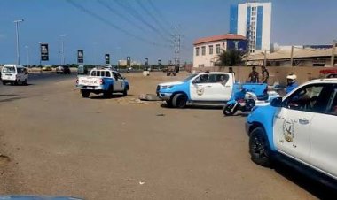 شرطة العاصمة عدن تستعيد طفلة مخطوفة وتحتجز الجاني