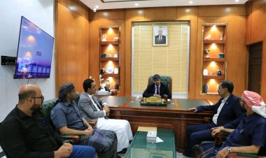 المحافظ بن ماضي والقائم بأعمال رئيس انتقالي حضرموت يؤكدان على وحدة الصف والتعاون لدعم احتياجات المحافظة