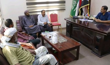 باتيس يبحث مع اللجان المجتمعية تعزيز الشراكة لخدمة المواطنين بمدينة المكلا