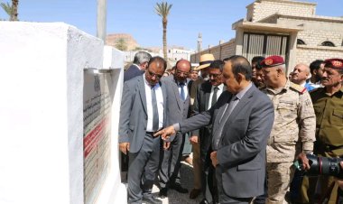 محافظ حضرموت يضع حجر الأساس لعدد من المشاريع الخدمية والتنموية بمديرية تريم