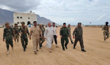 محافظ سقطرى يزور معسكر القوات الخاصة ويتفقد التحضيرات لحفل تخرج الدورة التأهيلية