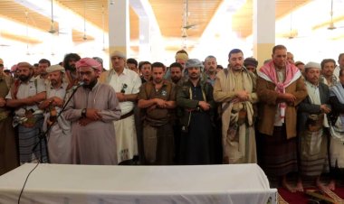 المهرة: تشييع جثمان الطفل همّام الجرادي بعد تدخل وساطة قبلية وتقديمها خمس رهائن ورفع مخيم الاعتصام