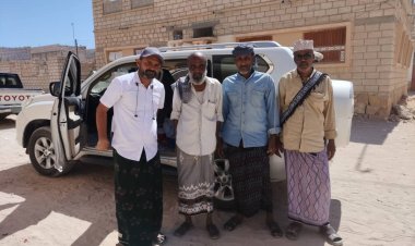 وصول اللجنة التحضيرية لفعاليات اليوبيل الفضي لرحيل جوهرة الطرب بدوي زبير إلى مدينة الشحر