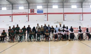 باتيس يزور المعسكر التدريبي لفريق كرة السلة للكراسي المتحركة رجال وسيدات ويؤكد دعمه لذوي الاحتياجات الخاصة