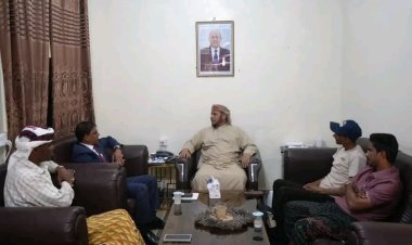 محافظ سقطرى يناقش مع وكيل هيئة حماية البيئة الجهود المشتركة لصون المحميات والتنوع الحيوي