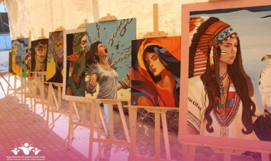 المكلا: مؤسسة الأمل النسوية تطلق المعرض المتنقّل لمناهضة العنف ضد المرأة بالشراكة مع كلية البنات