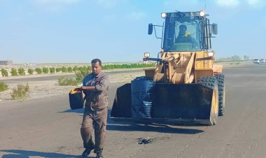 الشركة الكندية O M تواصل أعمال معالجة الحفَر بالخلطة الأسفلتية الساخنة من موقع الخلاطة الأسفلتية الحديثة إلى نقطة العَلَم