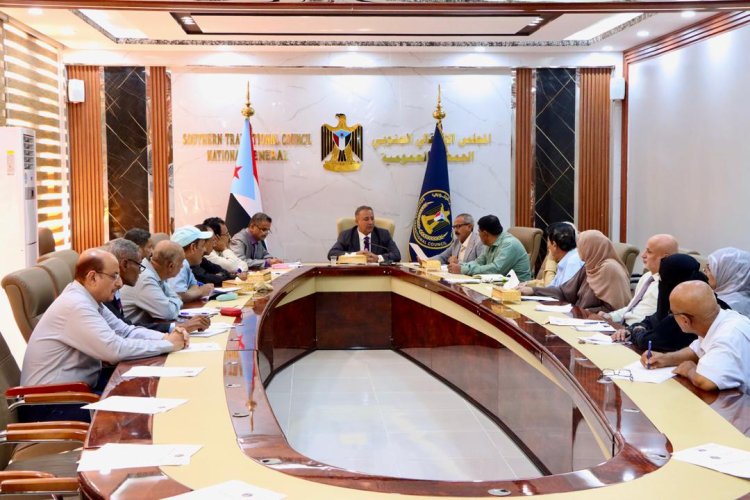 مجلس المستشارين يقف أمام تدهور الأوضاع الخدمية في محافظات الجنوب