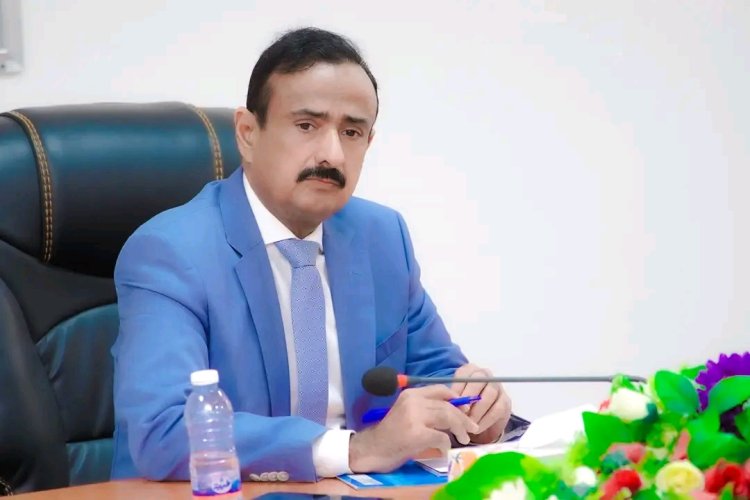 برئاسة المحافظ بن الوزير اللجنة الأمنية تؤكد المضي بثبات في تعزيز الأمن والاستقرار والتصدي لمشاريع الفوضى والإرهاب