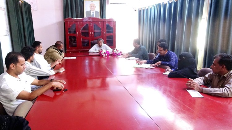 محافظ أبين يعلن دعمه للقمة الشبابية ويؤكد على تمكين الكفاءات الشابة في المحافظة